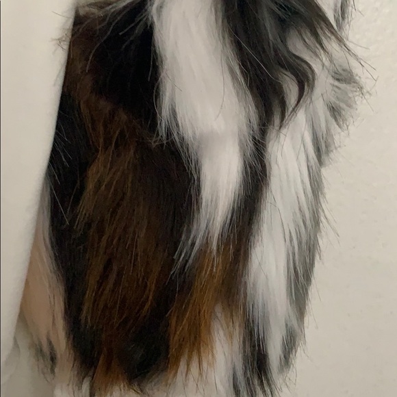 🎉💛SHEIN PUFFER FUR SLEEVE SWEATER - Picture 6 of 8